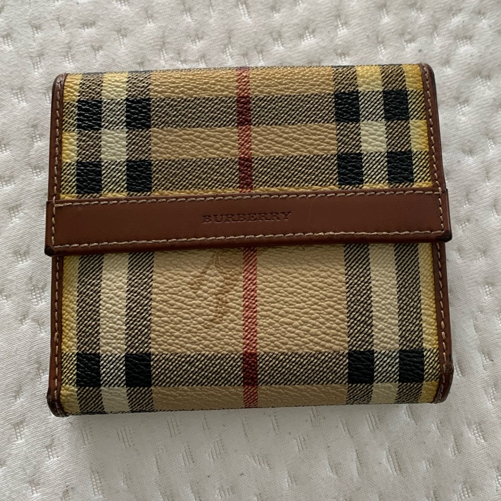 Burberry woman’s wallet